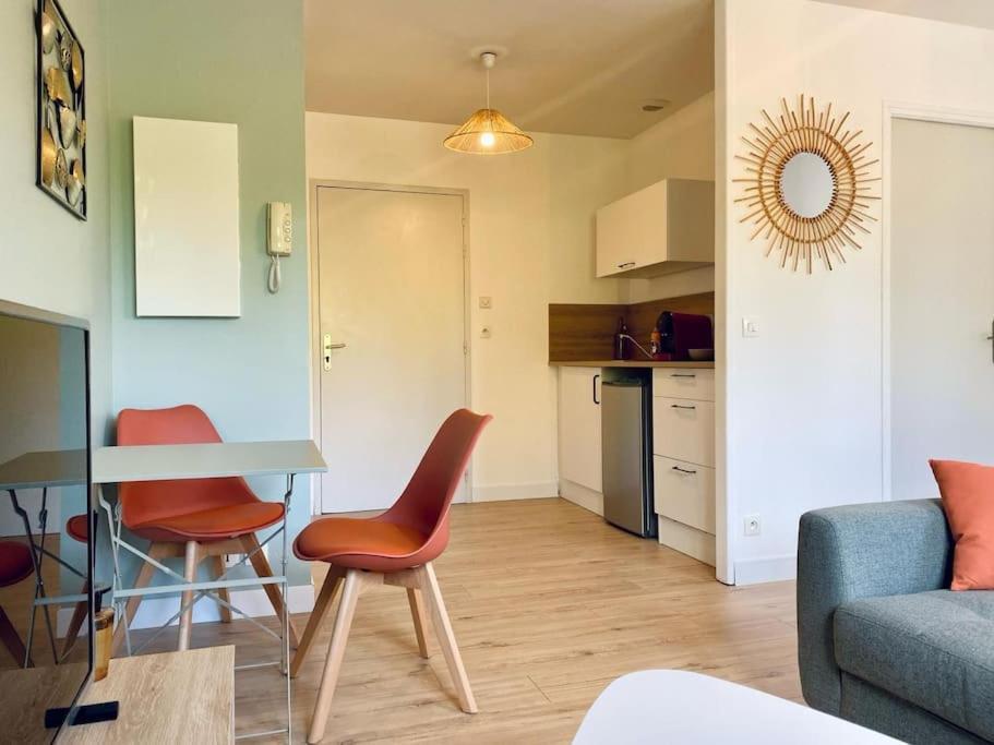 Appartement Proche Centre-Ville- Fibre Saint-Lô Zewnętrze zdjęcie